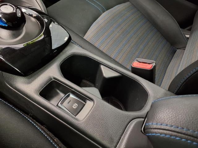 2022 Nissan LEAF SV