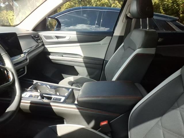 2024 Volkswagen Atlas 2.0T Peak Edition SEL