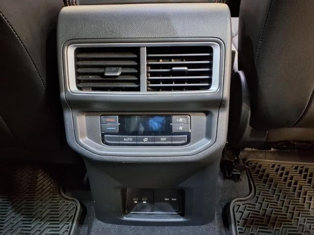 2024 Volkswagen Atlas 2.0T Peak Edition SEL