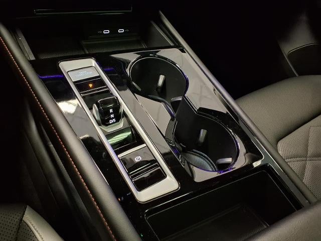 2024 Volkswagen Atlas 2.0T Peak Edition SEL