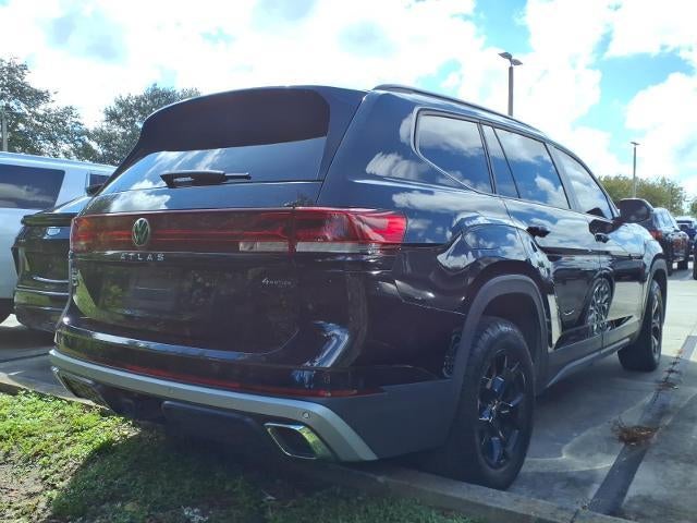 2024 Volkswagen Atlas 2.0T Peak Edition SEL