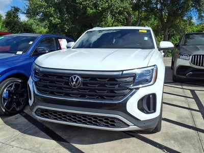 2025 Volkswagen Atlas Cross Sport 2.0T SE w/Technology