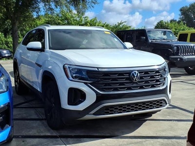 2025 Volkswagen Atlas Cross Sport 2.0T SE w/Technology