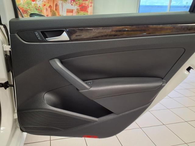 2015 Volkswagen Passat 1.8T SEL Premium
