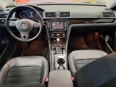 2015 Volkswagen Passat 1.8T SEL Premium