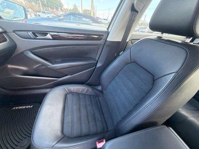 2015 Volkswagen Passat 1.8T SEL Premium