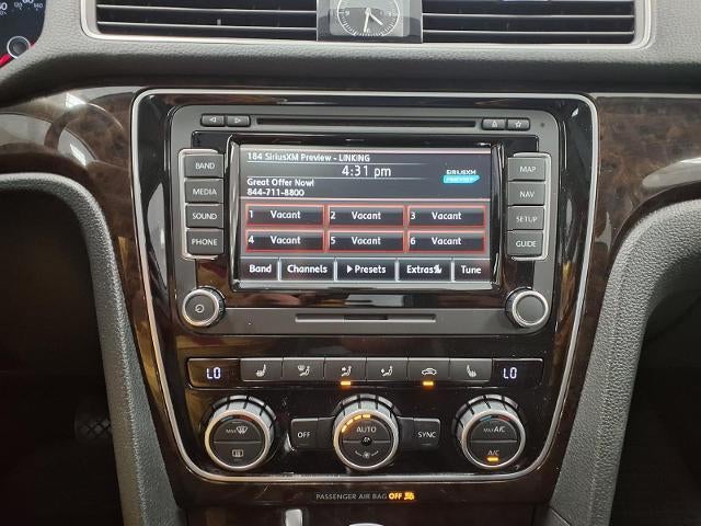 2015 Volkswagen Passat 1.8T SEL Premium