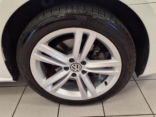 2015 Volkswagen Passat 1.8T SEL Premium