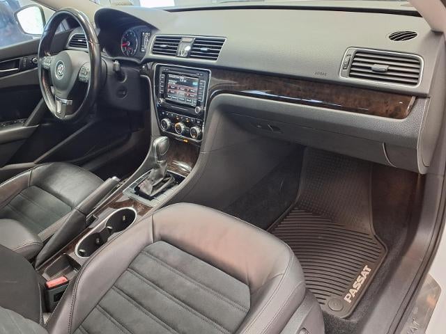 2015 Volkswagen Passat 1.8T SEL Premium