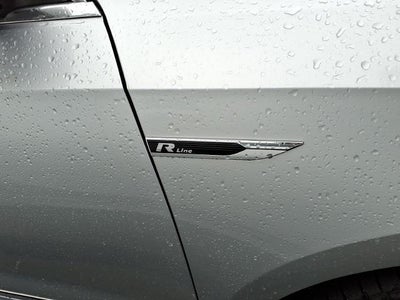 2017 Volkswagen Passat R-Line w/Comfort Pkg