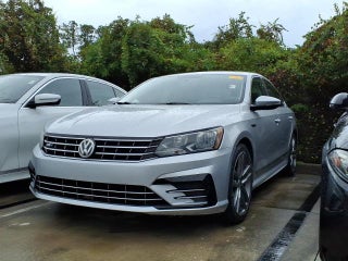2017 Volkswagen Passat R-Line w/Comfort Pkg