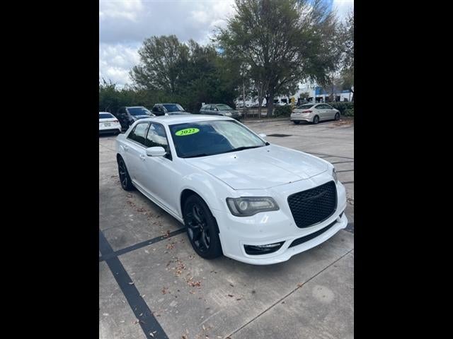 2022 Chrysler 300 Touring L