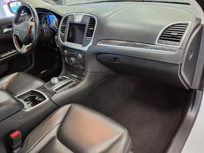 2022 Chrysler 300 Touring L