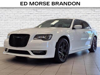 2022 Chrysler 300 Touring L