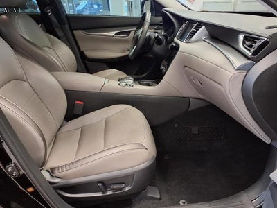 2023 INFINITI QX50 LUXE