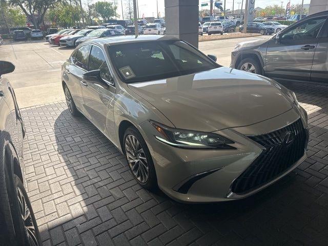2024 Lexus ES ES 300h Ultra Luxury