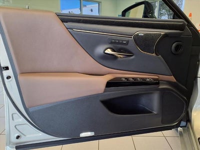 2024 Lexus ES ES 300h Ultra Luxury