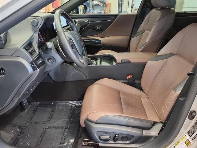 2024 Lexus ES ES 300h Ultra Luxury