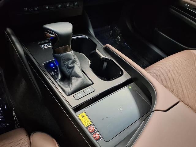 2024 Lexus ES ES 300h Ultra Luxury