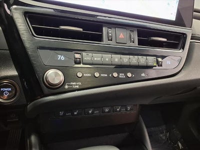 2024 Lexus ES ES 300h Ultra Luxury