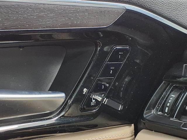 2022 Acura MDX w/Advance Package