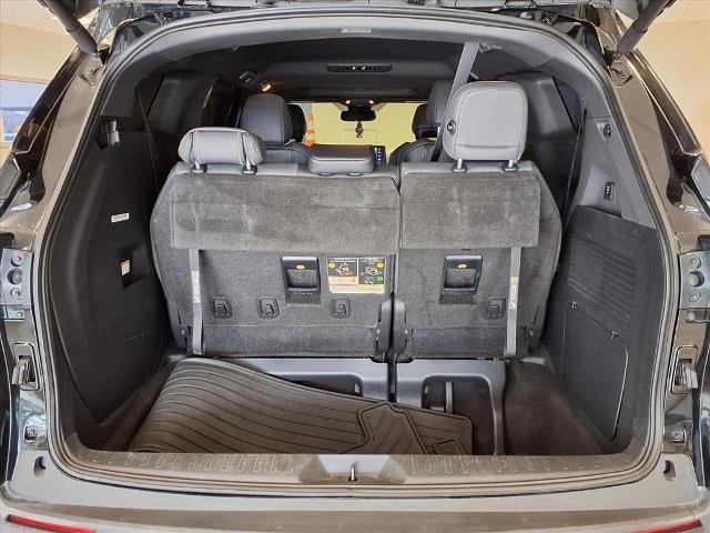 2022 Toyota Sienna XLE Woodland Edition