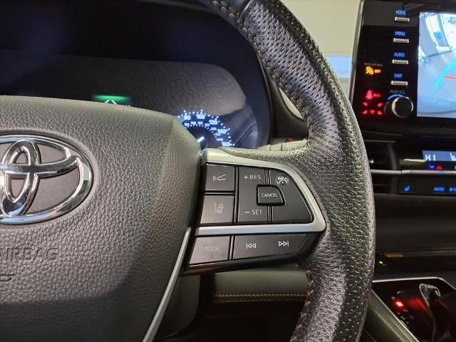 2022 Toyota Sienna XLE Woodland Edition