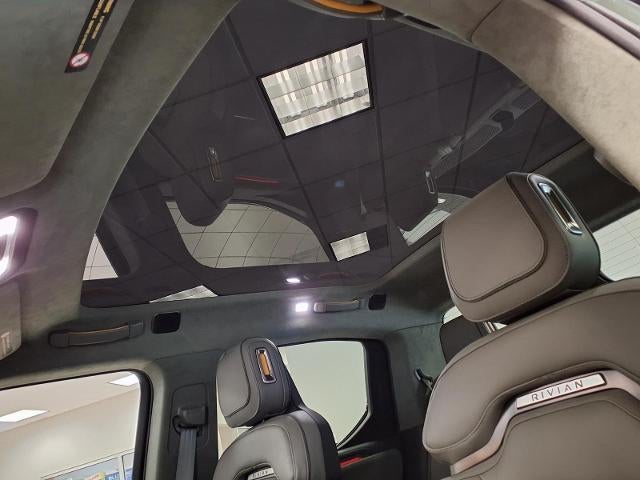 2023 RIVIAN R1T Adventure