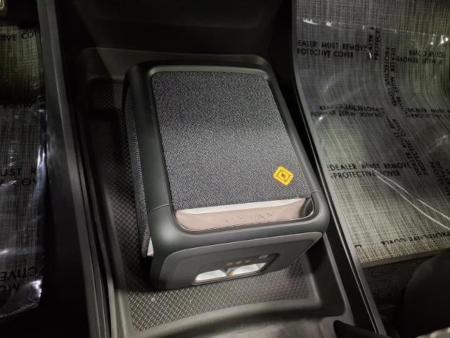 2023 RIVIAN R1T Adventure