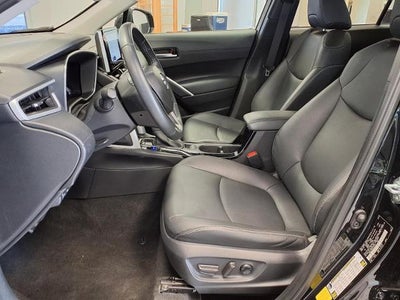 2025 Toyota Corolla Cross XLE