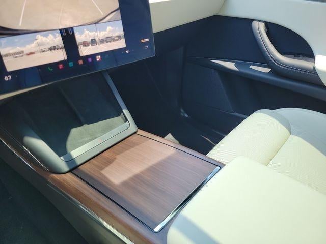 2023 Tesla Model X Base