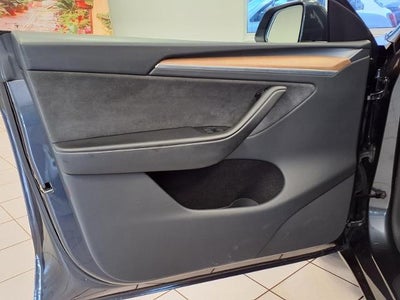 2024 Tesla Model Y Long Range