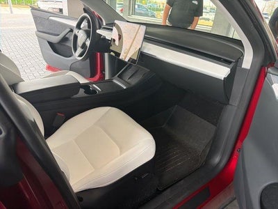 2025 Tesla Model Y Performance