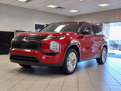 2022 Mitsubishi Outlander ES