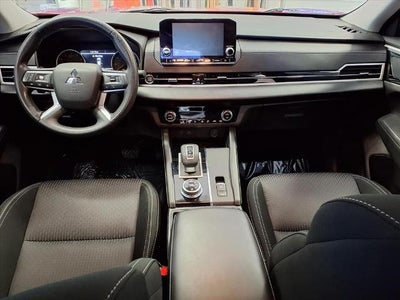 2022 Mitsubishi Outlander ES