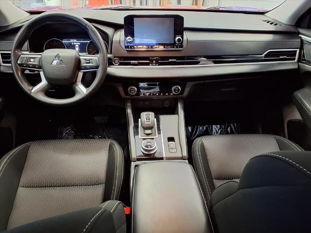 2022 Mitsubishi Outlander ES