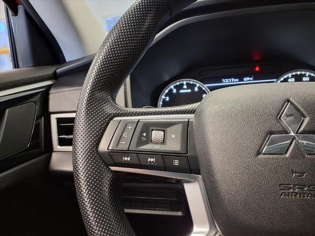 2022 Mitsubishi Outlander ES