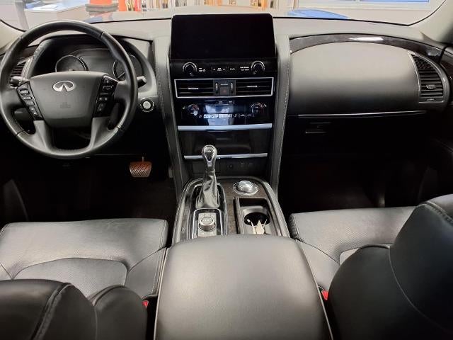 2023 INFINITI QX80 LUXE