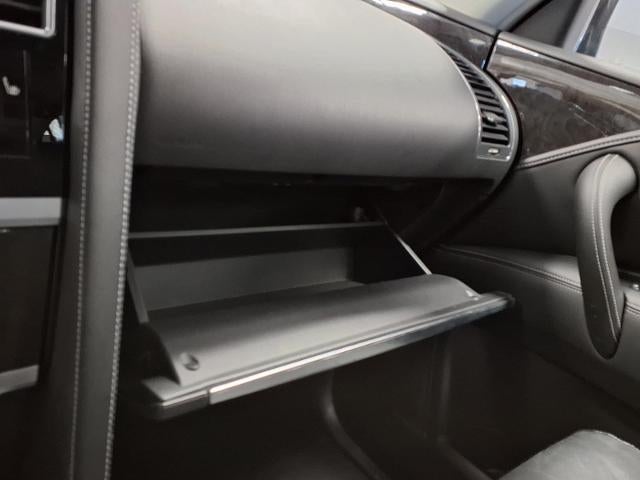 2023 INFINITI QX80 LUXE