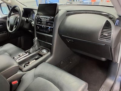 2023 INFINITI QX80 LUXE