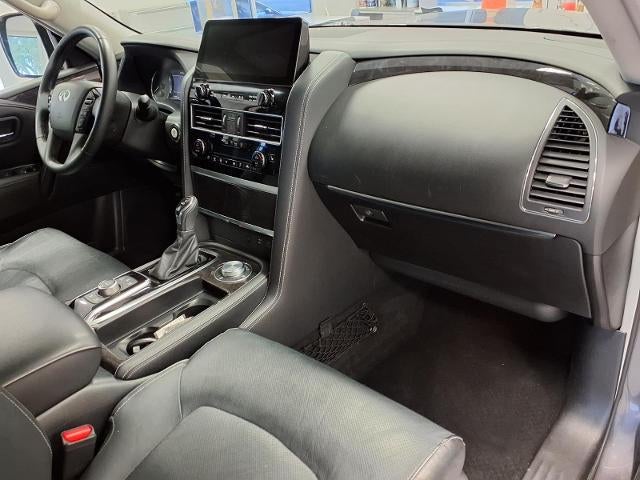 2023 INFINITI QX80 LUXE