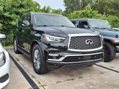 2023 INFINITI QX80 LUXE