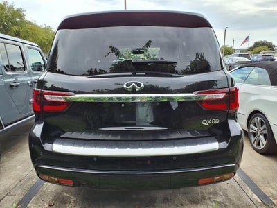 2023 INFINITI QX80 LUXE