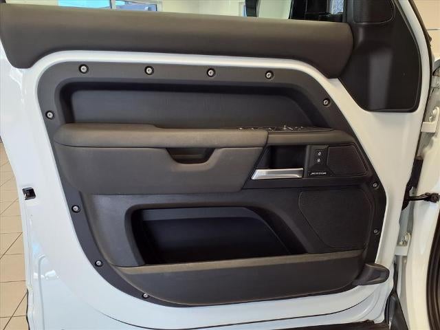 2025 Land Rover Defender S