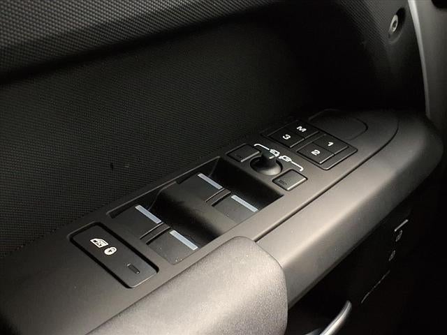 2025 Land Rover Defender S