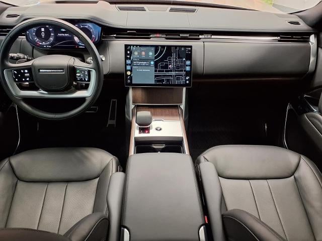 2025 Land Rover Range Rover SE
