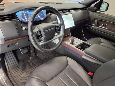 2025 Land Rover Range Rover SE