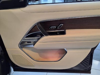 2025 Land Rover Range Rover SE