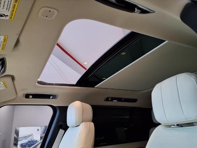 2025 Land Rover Range Rover SE