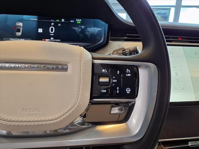 2025 Land Rover Range Rover SE